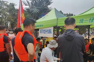 加盟海港or申花？袁甲：阿齐兹要去上海滩闯荡了？